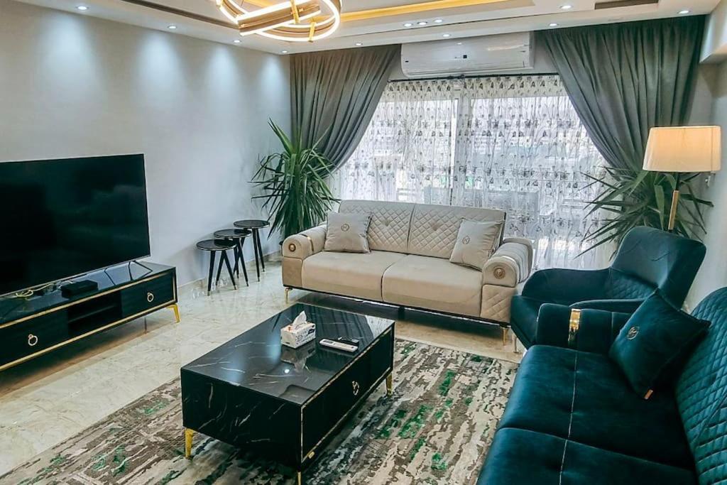 Luxury Vip Apartment Cairo Exterior photo